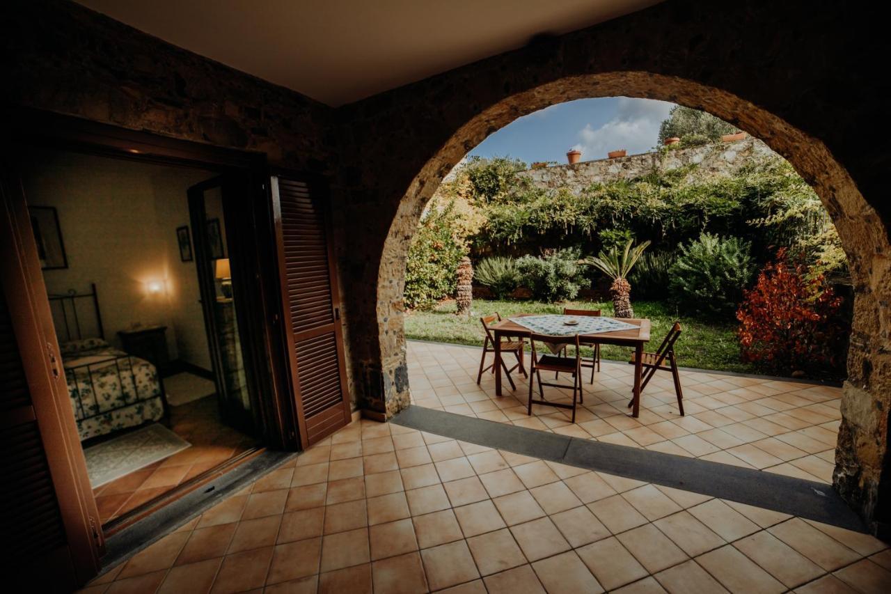 Residenza Golfo Degli Ulivi Aparthotel คาปริโอลิ ภายนอก รูปภาพ