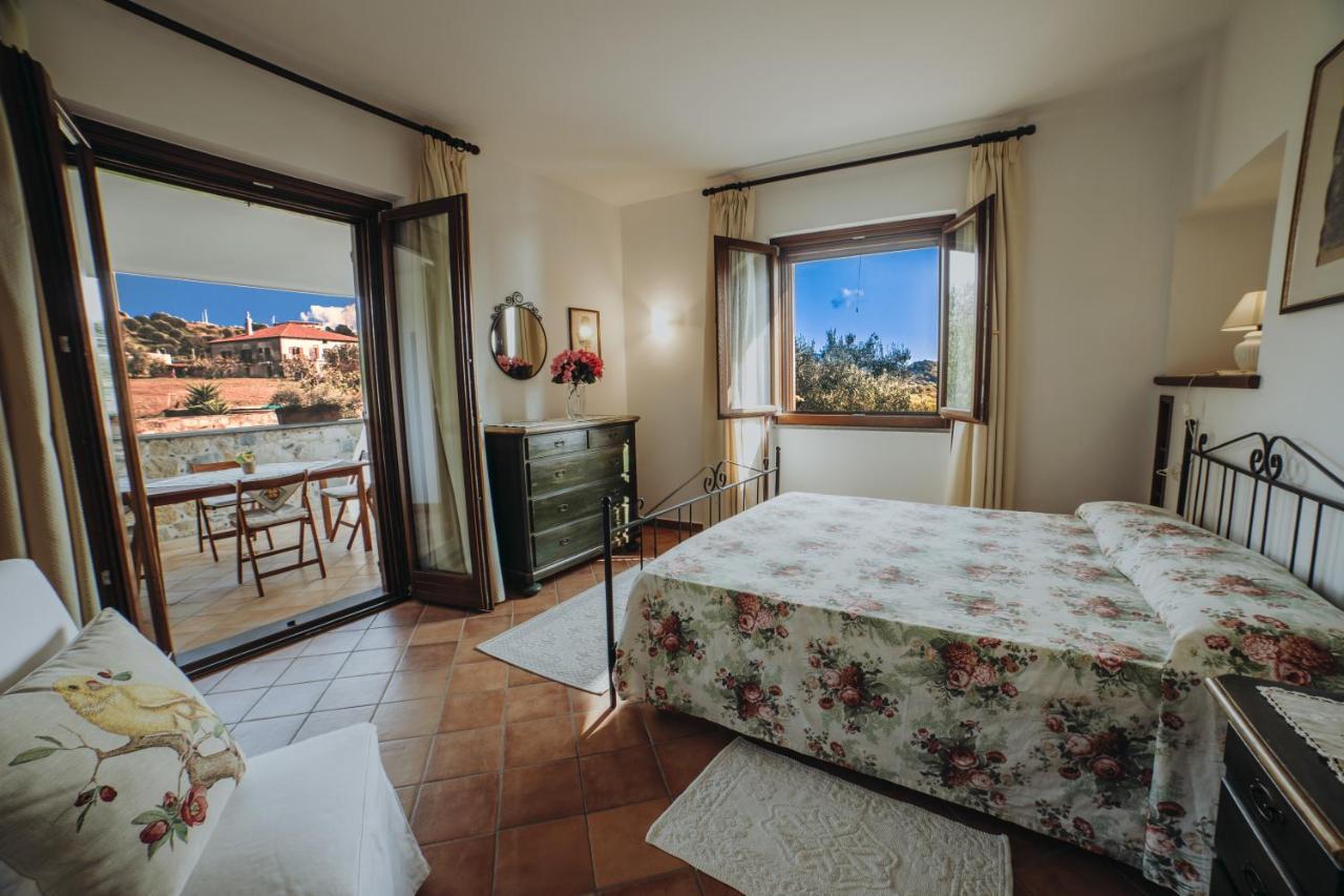 Residenza Golfo Degli Ulivi Aparthotel คาปริโอลิ ภายนอก รูปภาพ