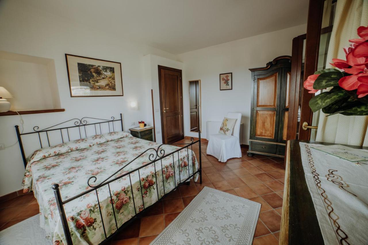 Residenza Golfo Degli Ulivi Aparthotel คาปริโอลิ ภายนอก รูปภาพ