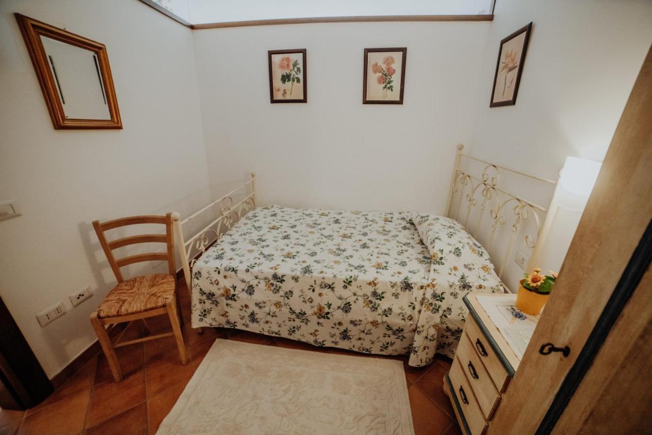 Residenza Golfo Degli Ulivi Aparthotel คาปริโอลิ ภายนอก รูปภาพ
