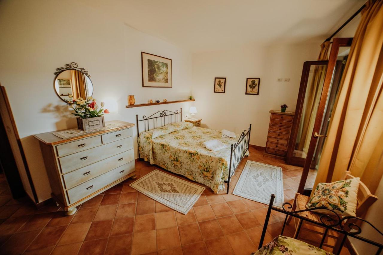Residenza Golfo Degli Ulivi Aparthotel คาปริโอลิ ภายนอก รูปภาพ