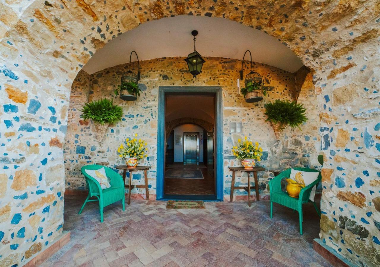Residenza Golfo Degli Ulivi Aparthotel คาปริโอลิ ภายนอก รูปภาพ