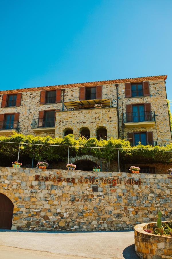 Residenza Golfo Degli Ulivi Aparthotel คาปริโอลิ ภายนอก รูปภาพ