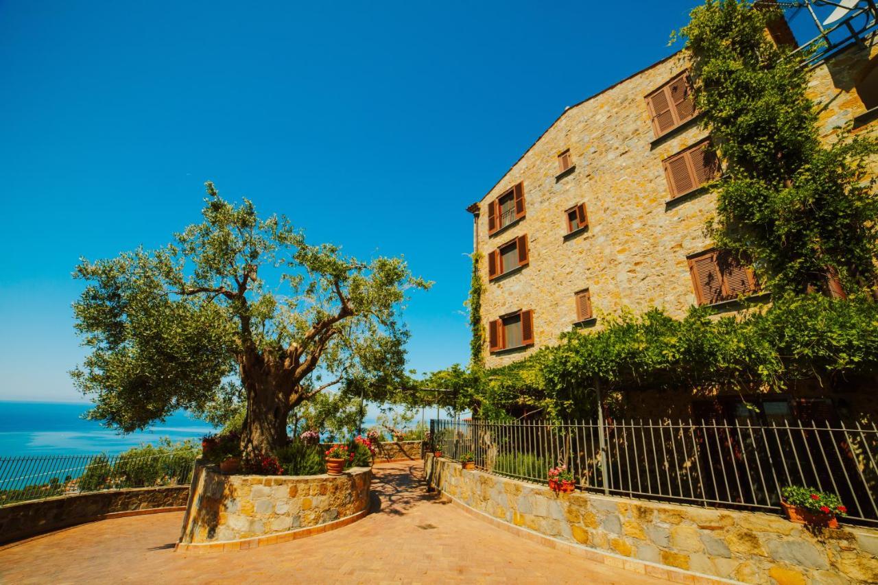 Residenza Golfo Degli Ulivi Aparthotel คาปริโอลิ ภายนอก รูปภาพ