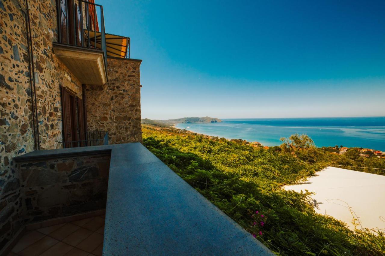 Residenza Golfo Degli Ulivi Aparthotel คาปริโอลิ ภายนอก รูปภาพ